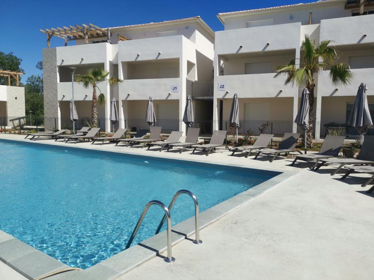 Marine De Bravone T2 Terrasse Front De Mer - Plage Pieds Dans L'Eau - Clim - Piscine - Wifi Linguizzetta Exterior foto